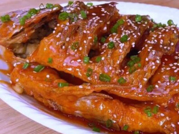 Loại cá nhiều thịt hơn cá diếc, ít xương hơn cá chày, giá lại cực bình dân, chỉ khoảng 60.000 đồng/kg sốt chua ngọt cực trôi cơm