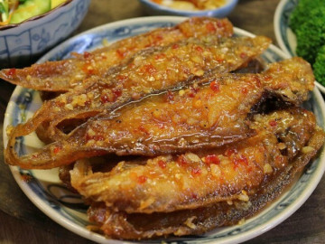 Bếp Eva - Cách làm các món rim mắm tỏi đậm đà, ngon miệng lại trôi cơm cho mùa thu