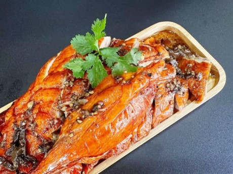 5 đặc sản vịt quay nức tiếng, có món ướp 7 loại gia vị thơm ngon, giá nửa triệu đồng/con vẫn đắt khách 