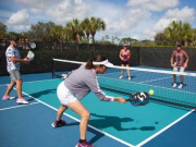 Sức khỏe - Pickleball gây sốt: Môn thể thao tưởng nhẹ nhàng nhưng người lớn tuổi cần đặc biệt lưu ý điều này