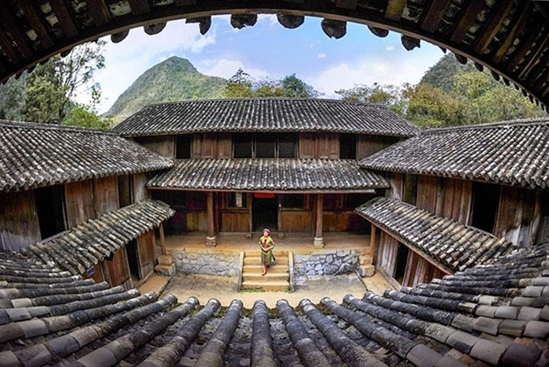 Đừng Quên Ghé Thăm Dinh Thự Họ Vương