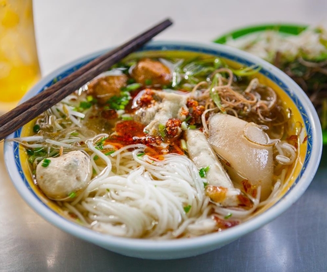 Bún mọc đầy đặn chỉ từ 25.000 đồng/bát