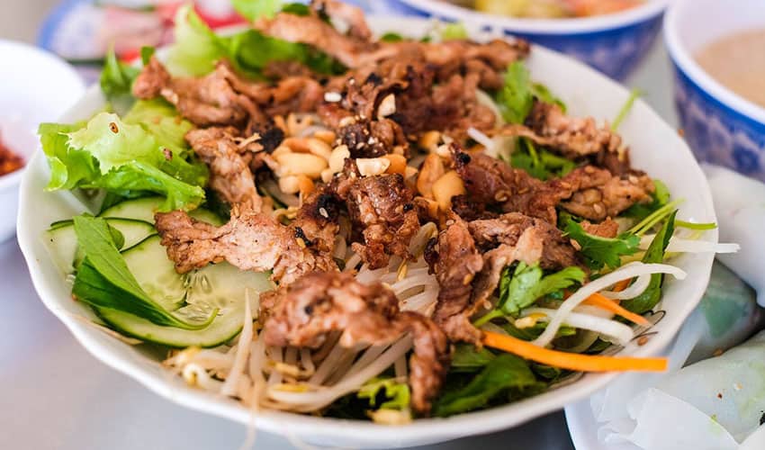 Món bún thịt nướng trọn vị Huế