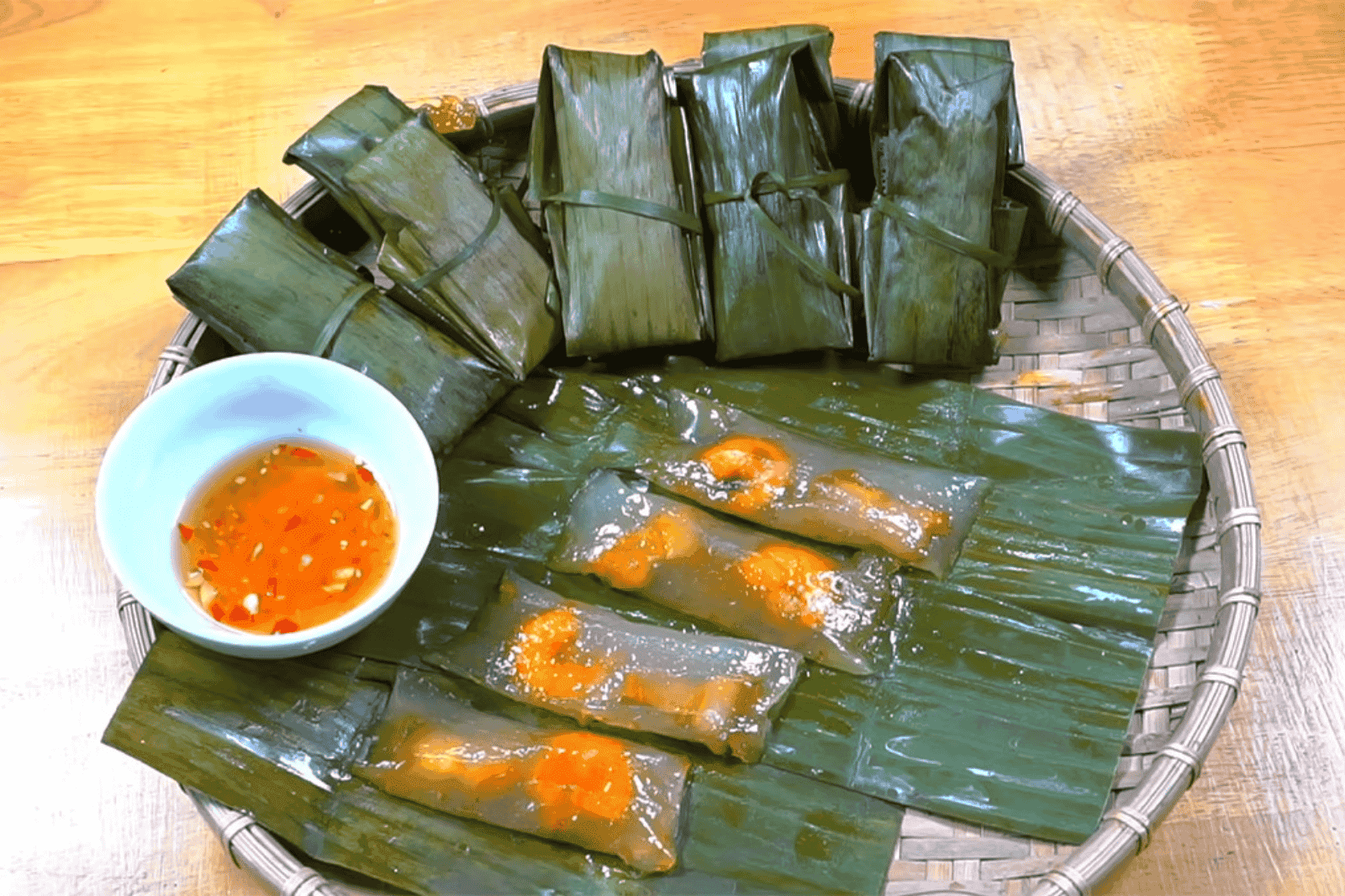 Bánh bột lọc chỉ từ 3.000 đồng/cái