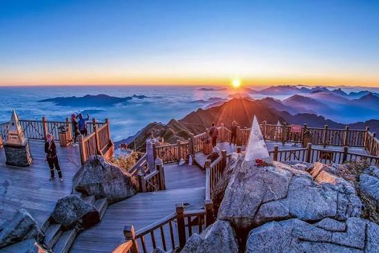 Fansipan Là Điểm Đến Săn Mây Lý Tưởng