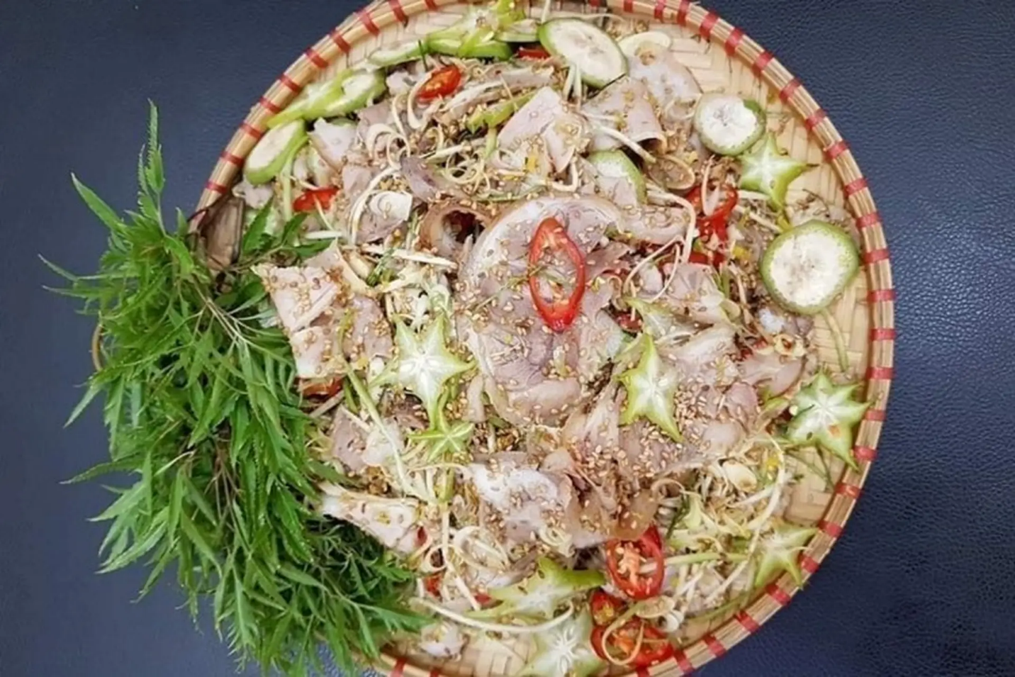 Nem chạo chân giò hấp dẫn