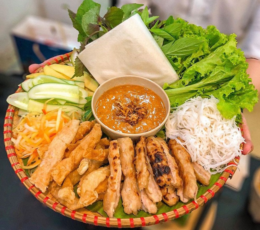 Nem nướng Nha Trang nổi tiếng khắp cả nước