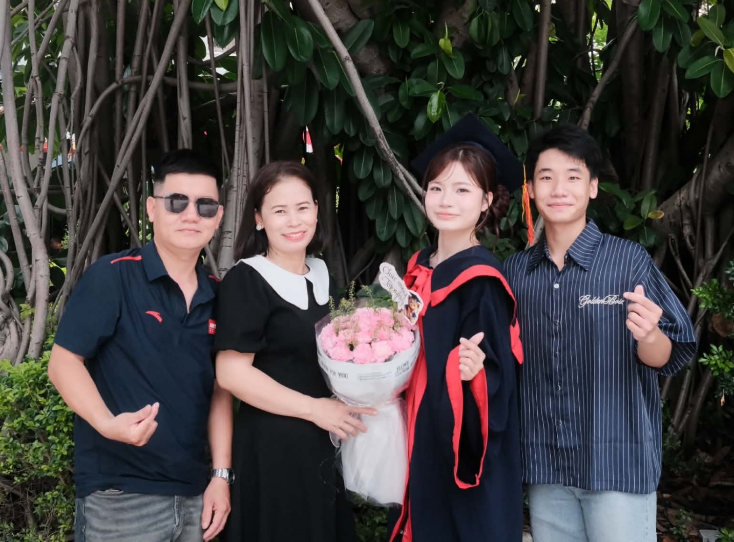 Bên cạnh Huế luôn có những người đồng hành tuyệt vời