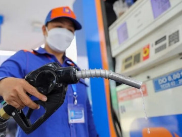 Giá xăng dầu hôm nay 4/10: Dầu thế giới tiếp tục đi xuống