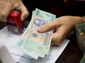 Đường dây nóng phản ánh về lạm thu, dạy thêm sai quy định ở Hà Nội