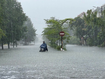 Miền Trung lại đón mưa lớn kéo dài