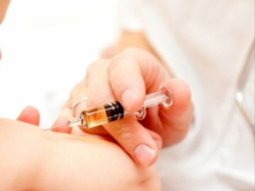 Bé gái tử vong tại bệnh viện sau mũi tiêm