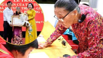 ‘Cô Ba’ U80 dạy học miễn phí cho trẻ em nghèo nhận bằng khen của Thủ tướng