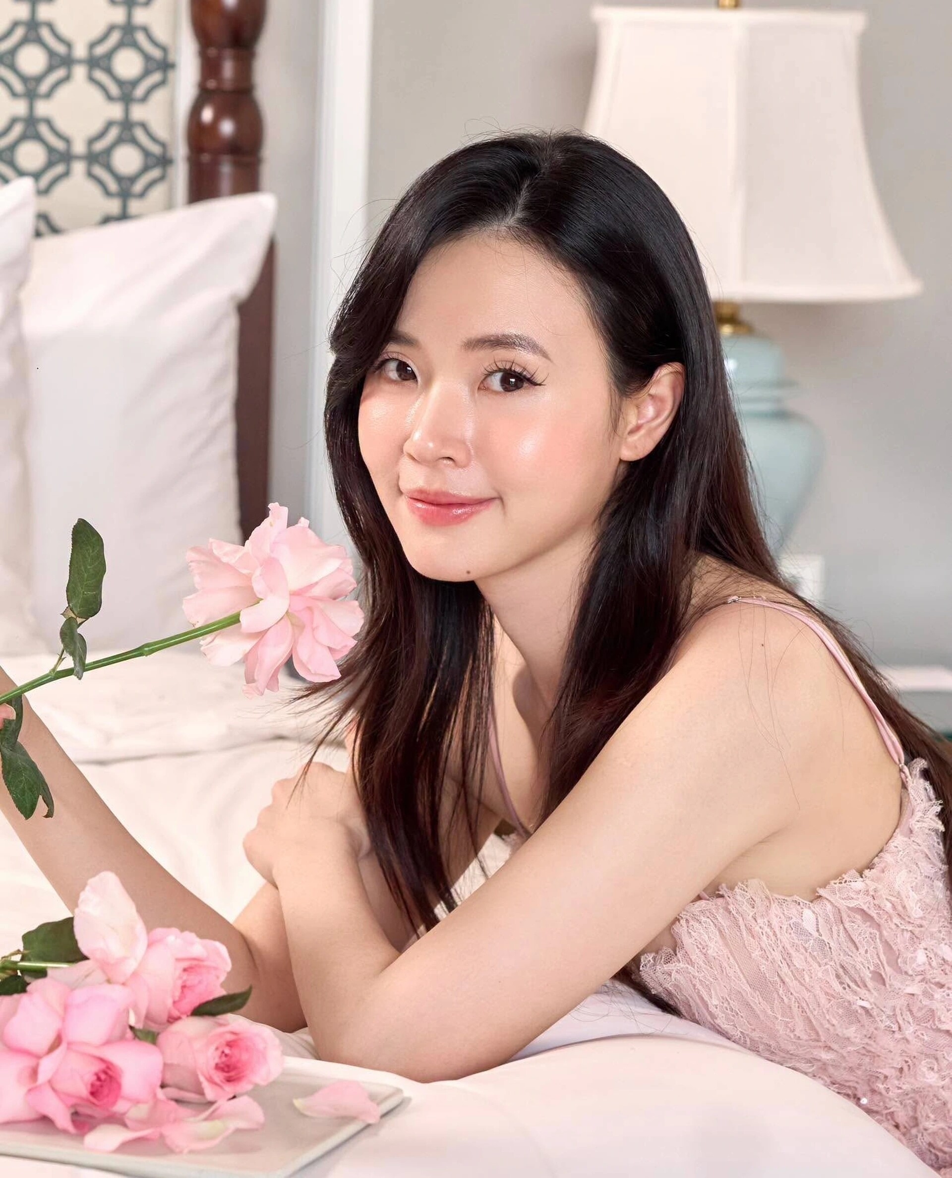 Mỹ nhân 8x có một hành trình đầy tự hào.
