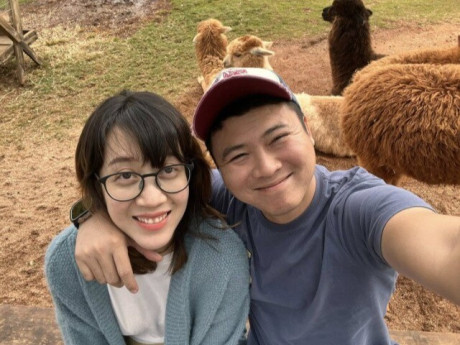 Đứa trẻ từng kiếm sống ở Thảo Cầm Viên, cưới vợ biên kịch, mượn sổ đỏ của bố làm phim rồi thu 300 tỷ đồng