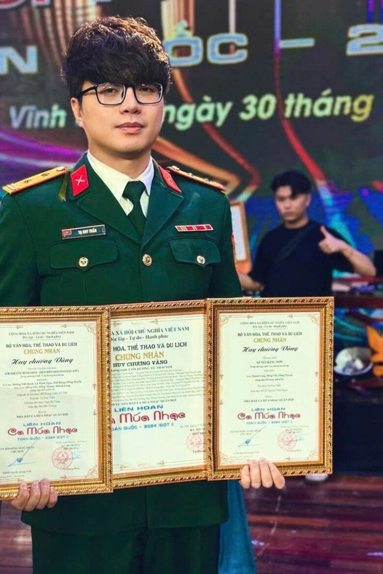 Trung tá Tạ Duy Tuấn có bảng thành tích đáng nể.