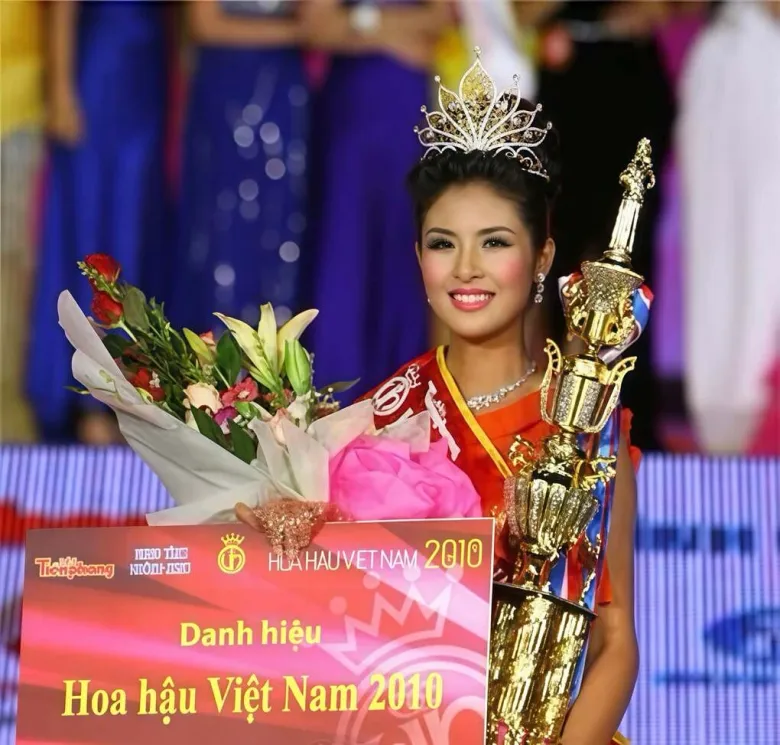 Người đẹp đăng quang ngôi vị hoa hậu từ 16 năm trước.