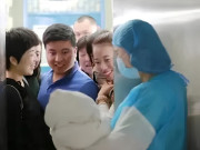 Bà bầu - Đưa vợ đi khám thai, bác sĩ nói 1 câu khiến chồng vui sướng thốt lên: “Kiếp trước chắc tôi cứu cả dải ngân hà rồi”