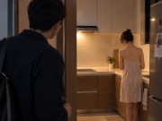 Bà bầu - Đi công tác về nhà lúc tối muộn, tôi khẽ mở cửa tạo bất ngờ cho vợ, nào ngờ hốt hoảng khi nhìn thấy em