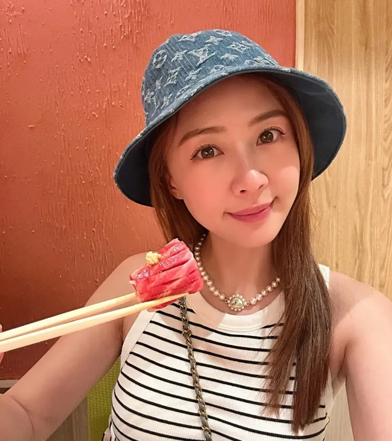 Nhiều năm điều trị hiếm muộn, mỹ nhân đình đám vỡ oà amp;#34;dính bầuamp;#34; tự nhiên ở tuổi U45, khoe bụng lùm lùm đẹp rạng rỡ - 3
