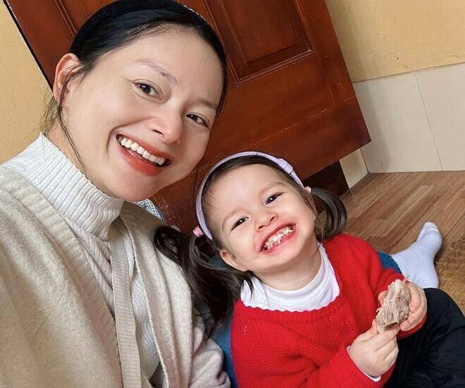 6 cô con gái rượu vừa xinh vừa đáng yêu khiến các ông bố sao Việt hết lòng chiều chuộng hơn cả vợ mỹ nhân - 13