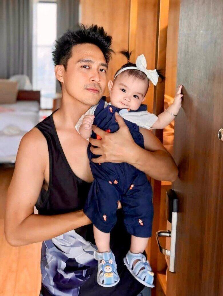 6 cô con gái rượu vừa xinh vừa đáng yêu khiến các ông bố sao Việt hết lòng chiều chuộng hơn cả vợ mỹ nhân - 17