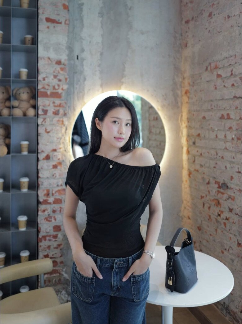 Doãn Hải My đã làm mẹ nhưng vẫn không ngừng phấn đấu, hoàn thiện bản thân, là tấm gương cho con trai noi theo.