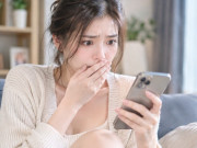 Yêu con - Chồng cũ tới chơi để quên điện thoại, đọc trộm tin nhắn của anh, tôi vội vàng xin tái hôn