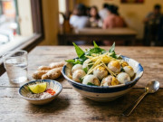 Sức khỏe - Trứng vịt lộn và trứng cút lộn loại nào tốt hơn, một quả trứng vịt bằng 10 quả trứng cút, vậy nên chọn loại nào?