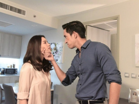 3 năm nuôi con của vợ và nhân tình, chồng vẫn không chịu ly hôn vì một bí mật đau lòng