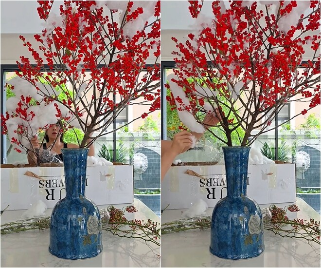 Vợ Mạnh Trường dành trọn sự chăm chút cho bình hoa để điểm xuyết cho không gian sinh hoạt chung liên thông giữa bếp và phòng khách. Sự kết hợp giữa sắc đỏ rực rỡ và nền nội thất tone sáng tạo nên điểm nhấn ấn tượng.
