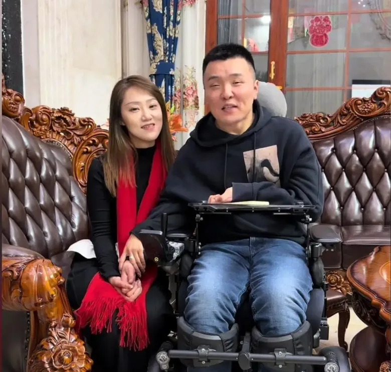 Tiểu thư xinh đẹp yêu chàng trai liệt tứ chi kém 2 tuổi, nhận sính lễ gần 8 tỷ đồng, vừa cưới đã mang song thai - 2