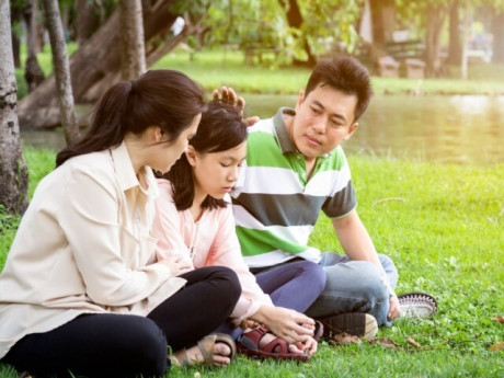 Trẻ nói "Rồi mọi người sẽ phải hối hận", cha mẹ cần làm gì?
