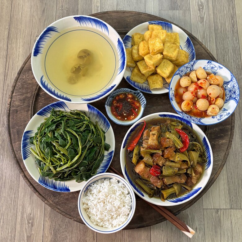 Cơm ngon canh ngọt cho gia đình.