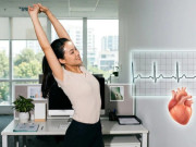 Sức khỏe - Lợi ích bất ngờ khi vận động 5 phút giữa giờ làm