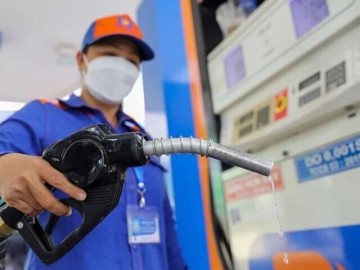 Giá xăng dầu hôm nay 9/10: Tăng mạnh