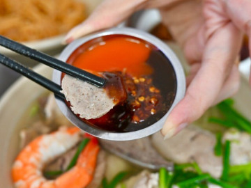 Quán đặc sản Nam Bộ ở Hà Nội đông kín, nguyên liệu vượt 1.800km ra mỗi ngày