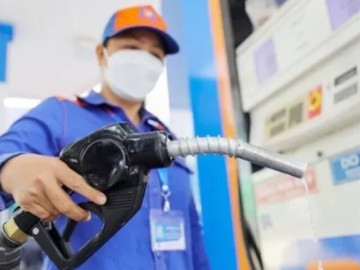 Giá xăng dầu hôm nay 12/10: Tiếp tục tăng