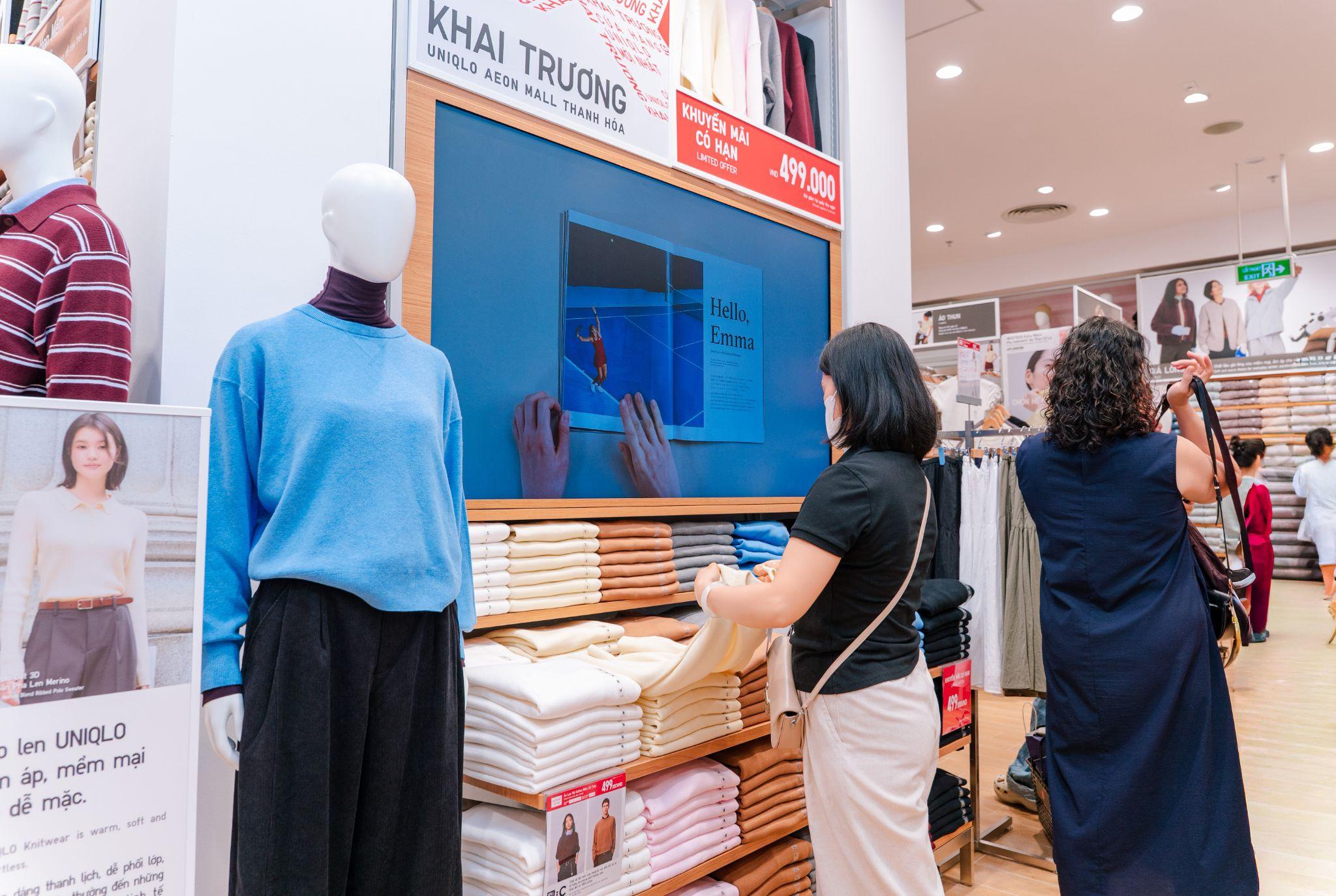 Các sản phẩm áo len của UNIQLO được nhiều khách hàng lựa chọn nhờ cảm giác nhẹ, ấm và dễ mặc vào những ngày se lạnh.