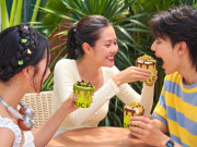 Phúc Long dạo này lạ lắm: ly trà sữa ăn được, cửa hàng mỗi nơi một câu chuyện