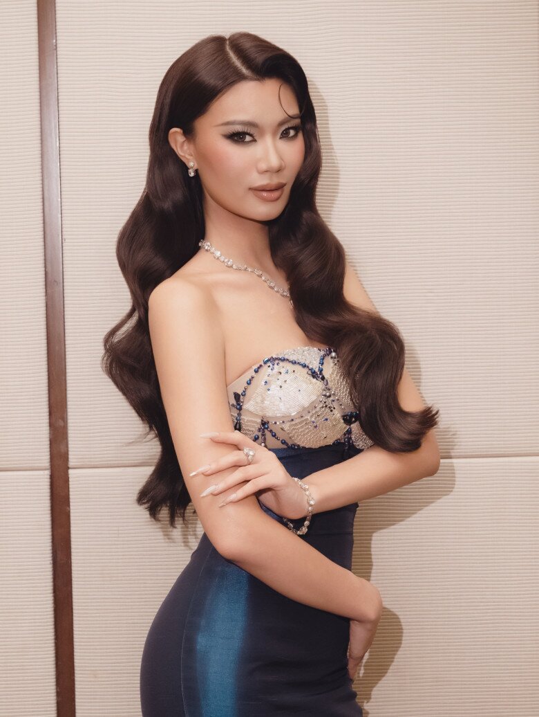 Trở lại sau ba năm giành danh hiệu Á hậu 2 Miss Universe Vietnam, Hồng Đăng với vốn sống, học vấn và kinh nghiệm quốc tế hứa hẹn sẽ tạo bất ngờ tại Chung kết.