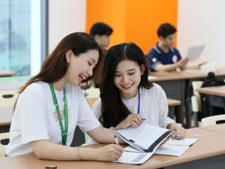 10 ngành nghề cũ nhưng không lỗi thời, khó bị AI thay thế, thị trường Việt Nam “khát” nhân lực tay nghề cao