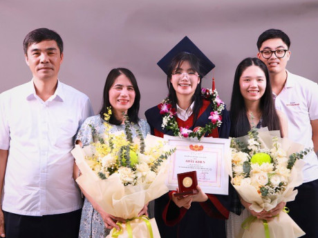 Nữ thủ khoa trường Vật liệu Bách khoa: Đi ngủ để vượt qua suy nghĩ bi quan