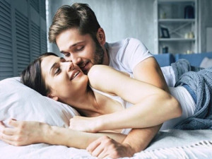 Khi nam nữ thân mật, bộ phận nào nên lưu ý khi hôn? Việc làm nào nên thực hiện để có lợi cho sức khỏe?