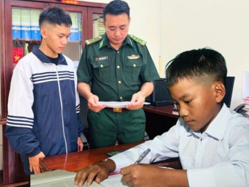 Nam sinh mồ côi cha đỗ trường quân đội, từ thành phố về bản khoe "bố biên phòng"