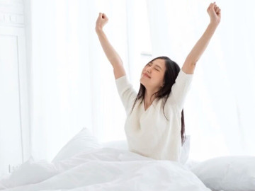 Sức khỏe - Đâu là việc cần làm đầu tiên khi thức dậy giúp chống đột quỵ và sống thọ hơn?