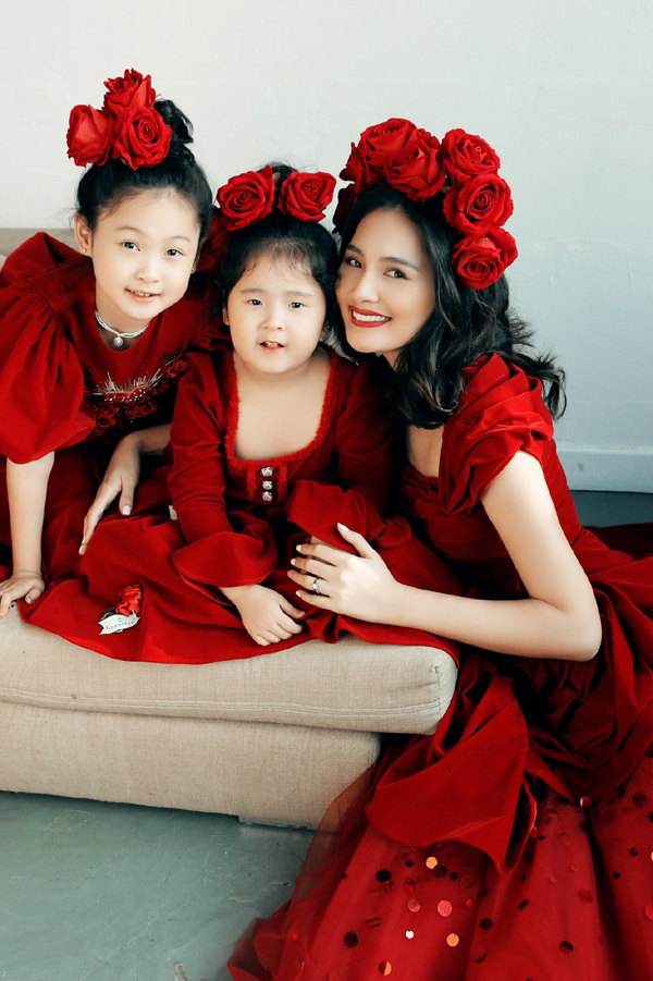 Con gái 13 tuổi của Hương Giang và chồng Trung Quốc dậy thì xinh như Hoa hậu, cao 1,78m, như chị em sinh đôi với mẹ - 1