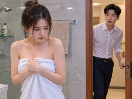Vợ cứ đi tắm là tắt điện tối om, tôi nghi ngờ xông vào thì xót xa nhìn cơ thể em quấn chặt khăn