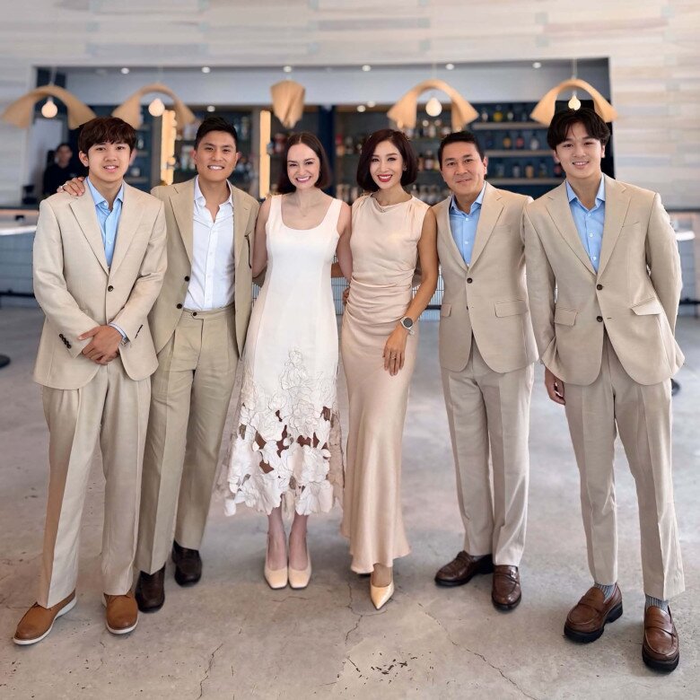 Hoa khôi Thu Hương phát hiện ung thư ở tuổi sung sức, giờ làm mẹ 3 con U50 trẻ đẹp, khéo nuôi dạy con chung con riêng - 3