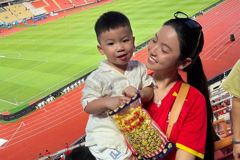 Học trường quốc tế 100 triệu/năm, con trai Quang Hải được bố mẹ đưa đi dã ngoại, Chu Thanh Huyền được khen giản dị vẫn xinh - 7